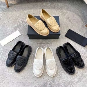 Designer Ballett Flats Slipper für Frauen Mode vielseitig Luxus schwarze kleine Lederschuhe runde Zehen dicker Sohle Slip-On-Ladungsstapfen echtes Leder