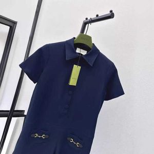 Kvinnors jumpsuits Rompers Designer Modern Temperament High Street Fashion Horse Buckle Navy Blue Solid Color Jumpsuit för flickor Ålder Minska raka benshorts