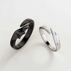 Anéis de banda Hot Selling Selling Creative Brass Rings em 2023 Flat Geométrico Angel Devil Wings Casal Open Mens e Jóias femininas Q240429