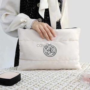 Bolsas de fraldas Moda Moda Camellia Bolsa de cosméticos de grande capacidade Organizador de maquiagem de viagem de alto valor Bolsa de embreagem portátil D240429