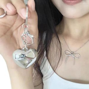 Keychains Heart Keychain Colorful Bag Charm Sweet Keyring Present till barnvän och familjebilnycklar Ryggsäckar Dekorationer