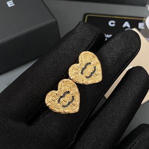 Earrings Luxury 18k Gold-Plated Earrings Brand Designers Classic Heart-Shaped Design High-Quality Earrings High-Quality Romantic Love Gifts Earrings Birthday