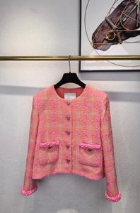 Ранняя весна розовая апельсиновая клетчатая клетчатая клетчатая клетчатая рубашка с длинными рукавами женщина 240430