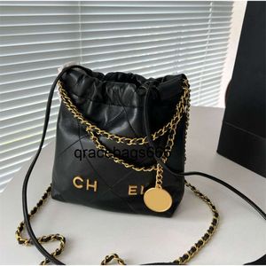 Womens Summer Bag Vintage Quited Leather Chain Bags Fashion Designer Casual Mini Crossbody Shoulder Crossing Purss Classic