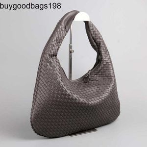 Bolsas de bolsas BOTTEGVENETS SACO DE SUPLO DE IMPRENSA GRANDE IMPRESSÃO 2024 Nova marca minimalista outono e inverno European American Fashion Casual RJ RJ