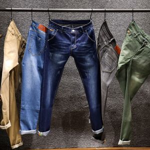 Jeans masculinos 2021 Fashion Spring Summer Designer Skinny Men Straigh Mens Casual Biker Denim Masculino Macho Streous Pant 250W