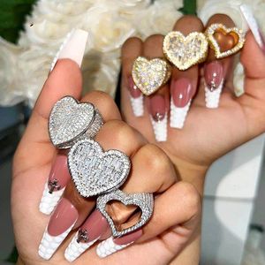 Fashion Hip Hop Big Hollow Heart Punk Ring With Full Paved Out Cubic Zirconia Stone Charm Party Jewelry For Women Men 240424