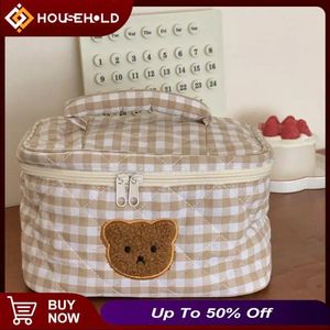 Storage Bags Creative Design Make Up Pouch Case Outdoor Cosmetic Bag Portable Large Capacity Curly Patch Bear