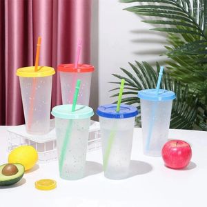 Tumbler 5pcs 700ml Renk Değiştirme Kupası PP Çevre Dostu Dayanıklı Konfetti Yeniden Kullanılabilir Plastik Tumbler Kapalı