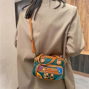 Shoulder Bags Cute Flap Women Bag Luxury French Vintage Classical Texture Style Emblem Deisgn Crossbody Message HandBag