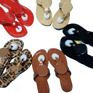 new women shoes lacquered bright slippers flat flip-flops female beach slippers female rubber soft soles wear fashion slippers female designer sandals sandals AAAA