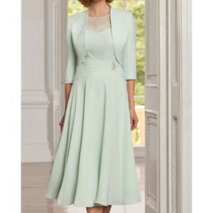 Suits Bride The Mint Of Chic Green Outfits Bateau Neck Half Sleeve Knee Length Lace Mother Dresses With Jacket