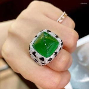 Кластерные кольца 925 Серебряный леопардовый принцип Помещаемый для женщин Огромный 12 Dapphire Ruby Emerald Gemstone Свадебная вечеринка прекрасные украшения