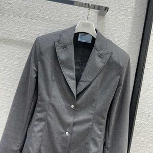 Women's Suits & Blazers Designer Elegance Minimalist Fashionable Professional Waisted Slim Knightly Style Flip Collar Three Button Grey Shirt Suit Coat Female