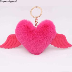 سلاسل Lanyards أجنحة Heart Love Hair Ball keychain keychain قلادة أفخم حقيبة فتاة الحلي سيارة لطيفة هدية llaveros mujer keychain r231201