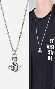 2021 NY FIST DUBBELL PENDANT HIP HOP MEN039S NECKLACE WOMAN039S SVÄTT Kedja Temperament Smycken Student Domineering Fash9691646