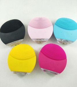 Clean Mini Electric Ultrasonic Clean Beauty Instrument