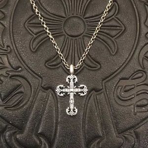 Brand Ch Trendy Croquet Mini Small Flame Cross Necklace Mens and Womens Hip Hop Old Home Sweater Chain