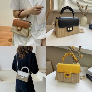 Folded Female Evening Beach Bags Handheld Grass Woven Bag Women's with Rural Style and High Aesthetic Value Single Shoulder Fashionable Small Square Crossbody