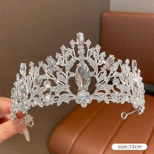 Tiaras kadın kızlar gümüş renkli taç şapkası Kore kristal tiara moda doğum günü elbisesi rhinestone taç saç aksesuarları