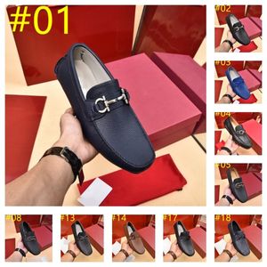 2024 Moccasins Men Shoes Male Loafers Flats本革の快適なカジュアルボートウォーキングドライバーの履物Gomminoドライビングシューズ38-46