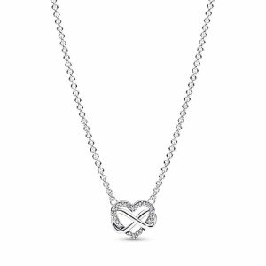 925 Sterling Silver Charm för S925 Silverhalsband Sparkling Hjärtform Rund Temperament Kvinnlig personlighet CLAVICLE Kedja DIY Tillbehör Grundläggande kedjehalsband