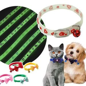 Luminous Cat Necklace Glowing Small Dog Cat Collar AntiLoss Fluorescent Silicone Cat Bell Collar Neck Ring Pet Cat Accessories y240429