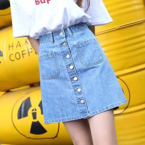 Kjolar 2024 koreanska löst passande kvinnors denim midi kjol sommar a-line blå knapp jeans retro casual p943