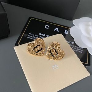 Orecchini in oro 18K di lusso designer classico design retrò lussuoso orecchini di alta qualità a forma di cuore Orecchini di alta qualità con festa di compleanno in scatola