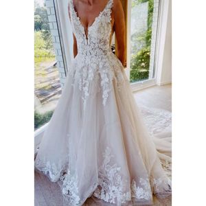 Ślub Summer Bohemian Lace Tiul Sukienki linii v szyi aplikacje ślubne sukienki plus szaty de Mariage BC14398 ppliques ppliques