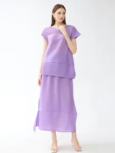 Sukienki robocze miyake plisowany stały kolor dwuczęściowy zestaw 2024 wiosny lato projektant projektowy moda moda swobodny krótki rękaw top nieregularny