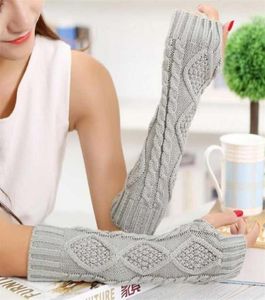 Långt avsnitt 30cm Autumn Winter Ladies Wool Knitting Rombic Fingerless Sleeve Women Half Fing Finger Warm Exposed Fingers Handskar L89 27882656