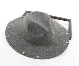 Bred Brim Wool Felt Fedora Jazz Hats Rivets Decor Women Män Panama Style Trilby Party Cowboy Cap Unisex Fashion Gambler Hat8812228