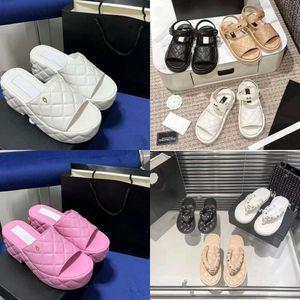 2023 NOTIZIE DONNE DONNE SLIDE CLASSE SLIPER SLIDI SLIDE SANDALE CASUALE BLUSE SANDALS CASASI DESIGNER SIMPAGGIO DADIE BILDIE SCHEAD OUTTO