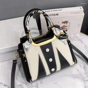 Shoulder Bags Women's 2024 Ladies Stereotypes Sweet Beauty Bag High Quality Stitching Fashion Messenger