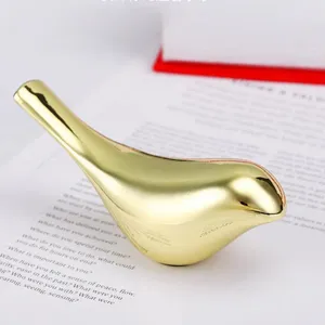 Figurine decorative Bird Desk Ornament Elegant Nordic Style Metal Sculpture per decorazione domestica squisita Golden elegante