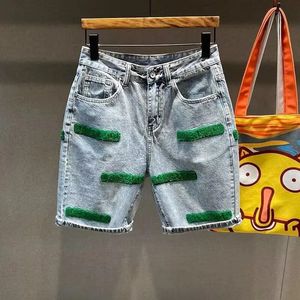 Summer Loose Luxury Mens Jeans Korean Kpop Style Denim Shorts with Towel Embroidery and Straight-Cut Design Male Shorts 240428