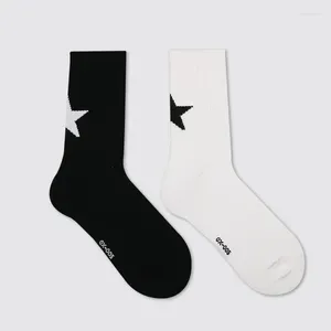 Women Socks Hip Hop Skateboard Original Design Black White Stars Personlighet Street Sports Middle Tube Cotton Women's