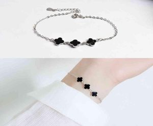 S925 Sier Drop Glaze Black Clover Armband Korean Chic Simple Temperament Women039s Hand Fashion Jewelry8243885