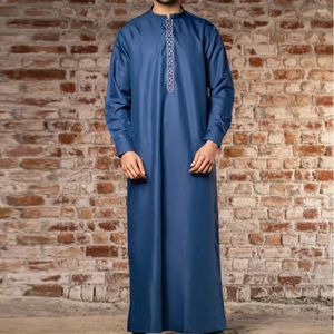 Etniska kläder muslimska män långärmad Thobe Mellanöstern Saudiarabien Abaya Islamisk klänning Dubai broderad bönparti