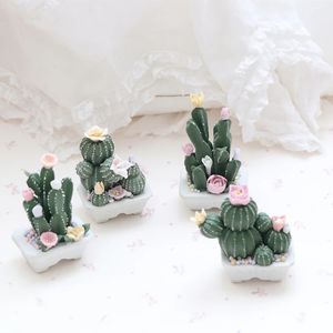 Cactus de simulação de cerâmica escultura de porcelana estatuetas decoração de casa sala de estar cedimento de suculentas ornamento de flor 240429