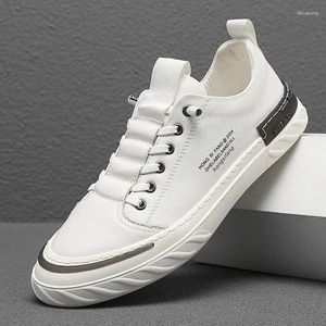 Scarpe casual 2024 Spring Summer Men Sneakers Sneaker Fashion Causal Designer Guida pelle per Zapatos De Hombre