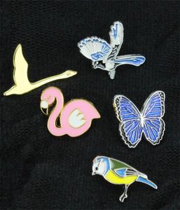 Europe Alloy Butterfly Crane Magpie Bird Brooch Cartoon Unisex Metal Animal Corsage Pin Flamingo Animals Backpack Hat Coat Clothes6207942