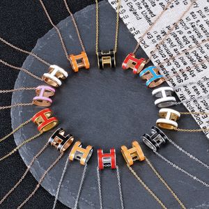 Designer jewlery Gold H enamel Pendant Necklace for women Classic Luxury Pendant Necklaces Letter Necklace designer jewelry Holiday Gift f68