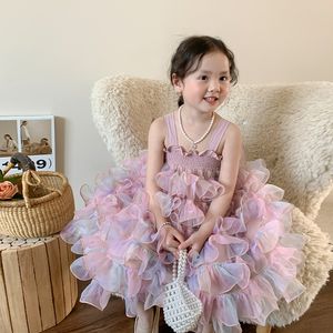 女の子のドレス2024夏の新しい子供向け韓国語バージョンのホルタープリンセスドレスチュールスカートベビースカート