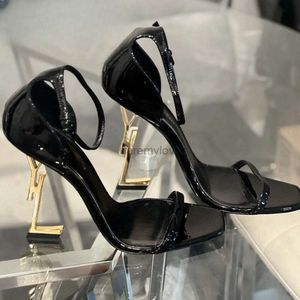 Slingback Heels المصمم الخناجر النسائية Opyum Women's Sandals فستان أحذية أحذية أحذية رسمية أحذية سوداء الذهب الذهبي الكعب