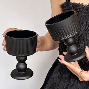 Ретро черный матовая стеклянная чашка в стиле Instagram Highend Red Wine Cupbeverage средневековая высокая нога 240429