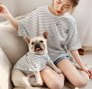 小型犬用のペットマッチング服フレンチブルドッグ犬の犬のためのペットシャツ犬服衣装ropa perro pug子犬服t208528149