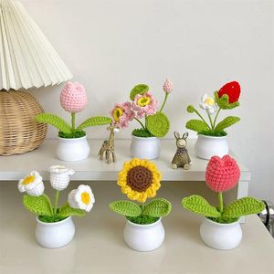 Dekorative Blumen Tulpe Häkeln hausgemachte Blumentöpfe handkundige Pflanzen Desktop-Ornamente Geschenke für Mädchen Day Home Garden Dekorationen