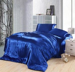 Королевские голубые одеяло покрывают постельные принадлежности, набор шелковых атласных атласных калифорнийских размеров королевы полной двойной двойной кровать.